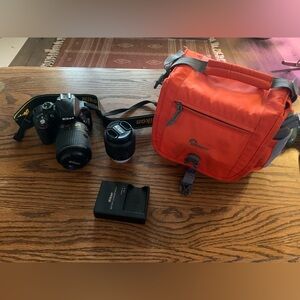 Nikon D3300 DSLR Camera with extra lens & camera bag